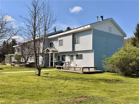 17 Evergreen Dr, Ellicottville, NY 14731