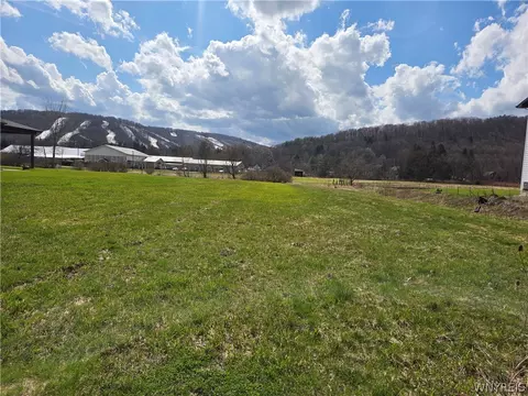 14 Fillmore Ave, Ellicottville, NY 14731