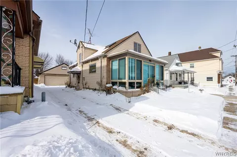 358 Weimar St, Buffalo, NY 14206