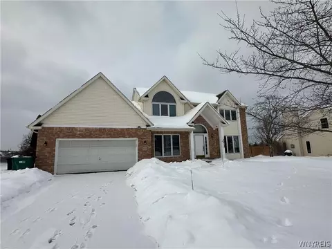 5002 Eastbrooke Pl, Buffalo, NY 14221