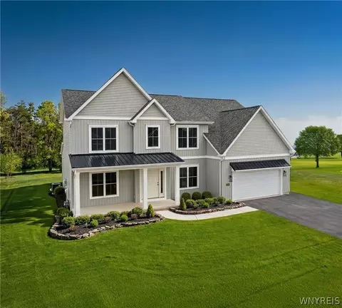 5676 Dorothy Cir, Clarence Center, NY 14032