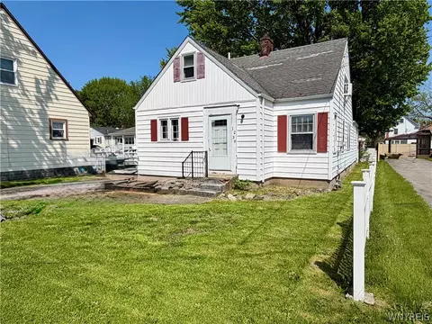 1239 N Military Rd, Niagara Falls, NY 14304
