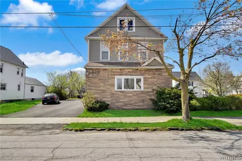 11 Laverack Ave, Lancaster, NY 14086