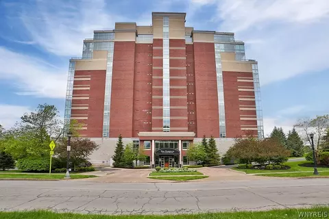 132 Lakefront Blvd #204, Buffalo, NY 14202