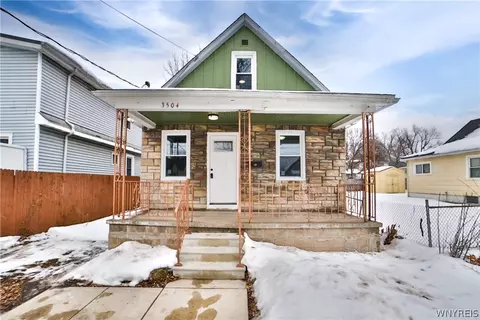 3504 Walnut Ave, Niagara Falls, NY 14301