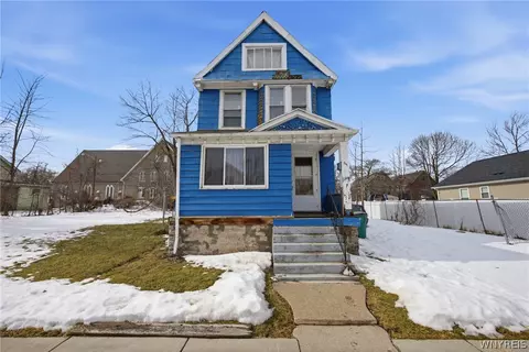 64 Verplanck St, Buffalo, NY 14208