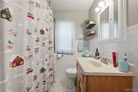 Bath - 74 Eiseman Ave, Tonawanda, NY 14217 photo 1 of 2