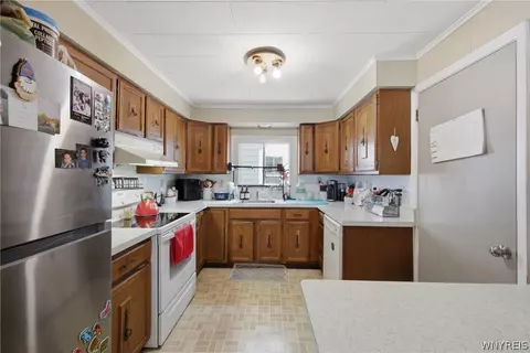Kitchen - 74 Eiseman Ave, Tonawanda, NY 14217 photo 1 of 5