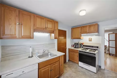 Kitchen - 74 Eiseman Ave, Tonawanda, NY 14217 photo 5 of 5