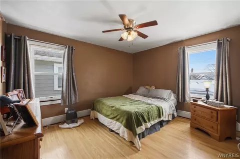 Bedroom - 74 Eiseman Ave, Tonawanda, NY 14217 photo 3 of 6