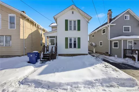142 Harvey Ave, Lockport, NY 14094
