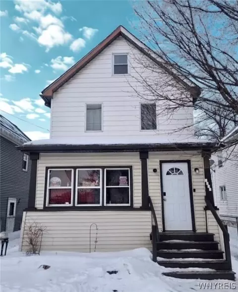 1812 Pierce Ave, Niagara Falls, NY 14301