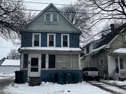 38 5th Ave, North Tonawanda, NY 14120