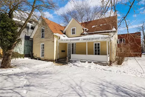505 5th St, Niagara Falls, NY 14301
