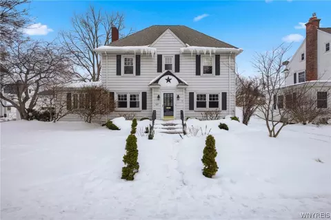 529 Willow St, Lockport, NY 14094
