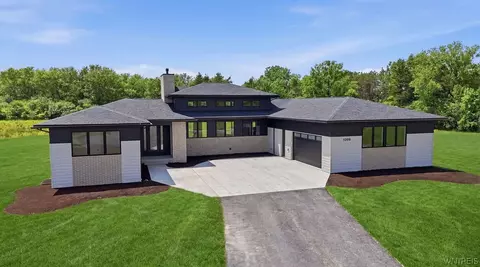 1200 Rice Rd, Elma, NY 14059