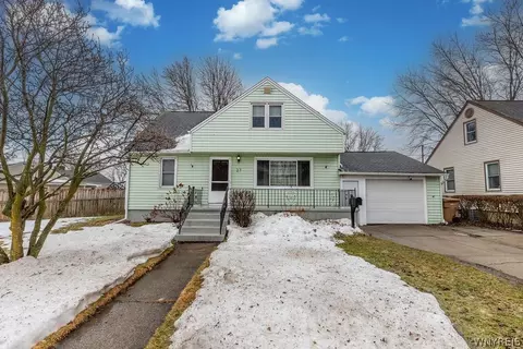 27 N Park Ave, Cheektowaga, NY 14225