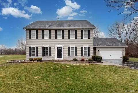 9520 Lapp Rd, Clarence Center, NY 14032