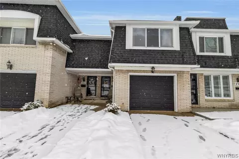 208 Harrogate, Amherst, NY 14221