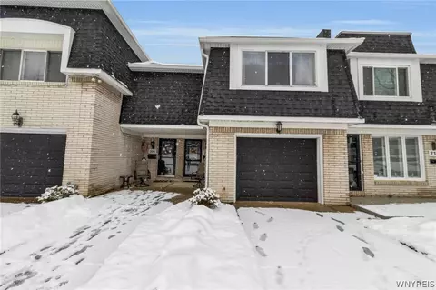 208 Harrogate, Amherst, NY 14221
