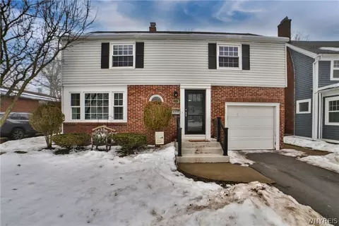 193 Huxley Dr, Amherst, NY 14226
