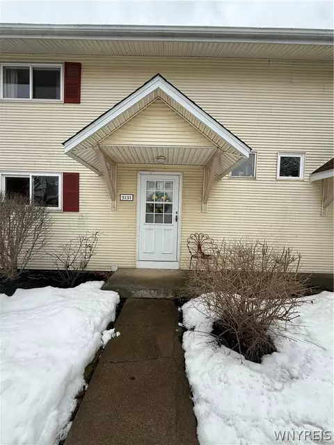 5131 Tuscarora Rd, Niagara, NY 14304