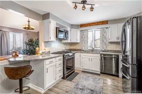 Kitchen - 4788 Mapleton Rd, Pendleton, NY 14094 photo 1 of 3