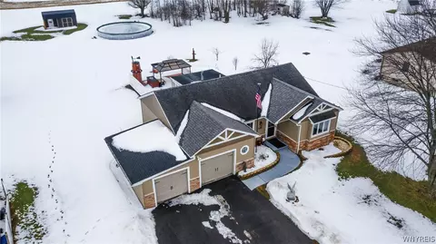 View/Area - 4788 Mapleton Rd, Pendleton, NY 14094 photo 2 of 2