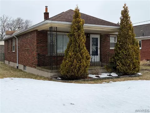 1724 Mackenna Ave, Niagara Falls, NY 14303