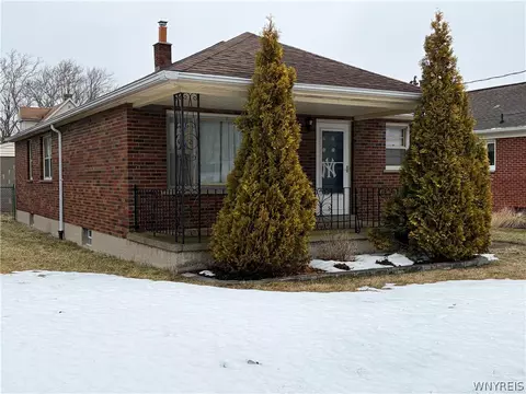 1724 Mackenna Ave, Niagara Falls, NY 14303
