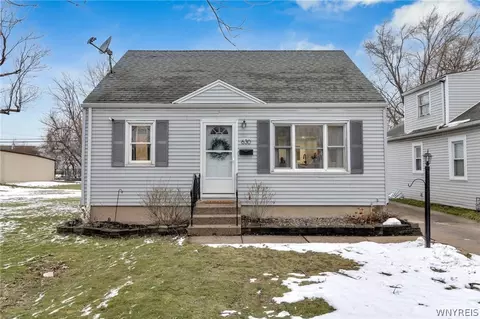 630 Emerson Dr, Amherst, NY 14226