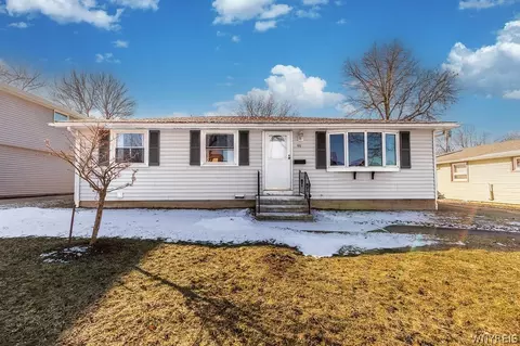 99 Marilyn Dr, West Seneca, NY 14224