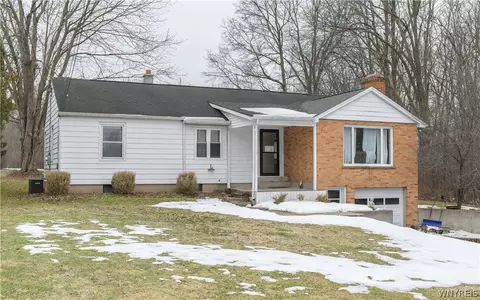 1388 Staley Rd, Grand Island, NY 14072