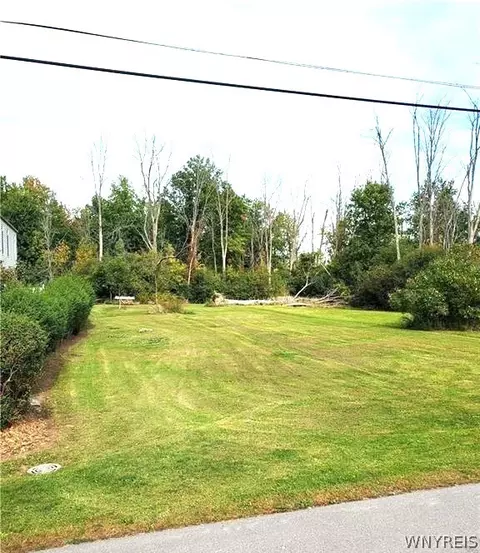1573 Swann Rd, Lewiston, NY 14092