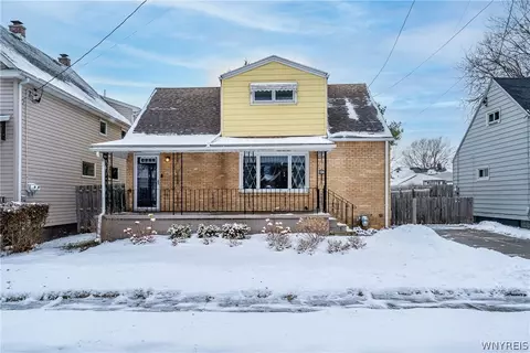104 Iroquois Ave, Cheektowaga, NY 14206