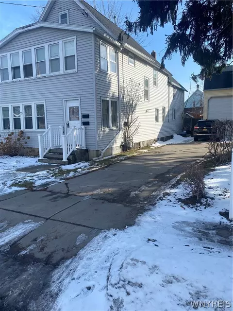 33 Keever Ave, Lackawanna, NY 14218