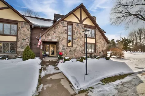 5293 Chestnut Ridge Rd #G, Orchard Park, NY 14127