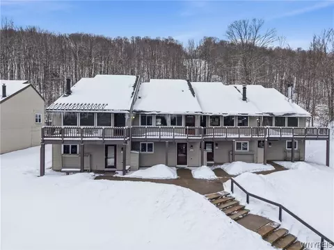 10 Valley Village Rd, Ellicottville, NY 14731