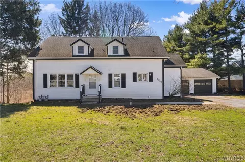 5869 Broadway St, Lancaster, NY 14086