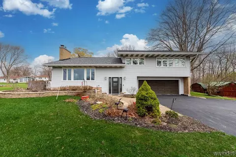 1255 W River Rd, Grand Island, NY 14072