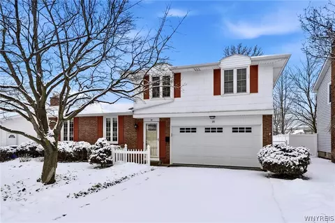 28 Bragg Ct, Amherst, NY 14221