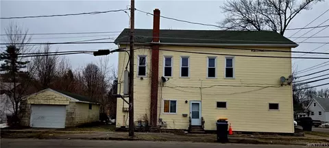 285 Clinton St, Lockport, NY 14094