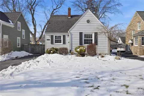 505 Lamarck Dr, Cheektowaga, NY 14225