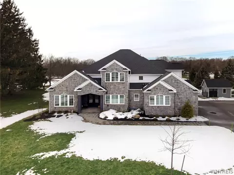 4990 Kraus Rd, Clarence, NY 14031