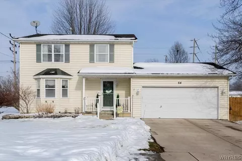 64 Oakwood Ter, North Tonawanda, NY 14120