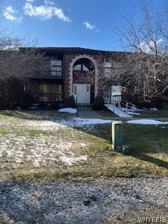 1187 Indian Church Rd #4C, West Seneca, NY 14224