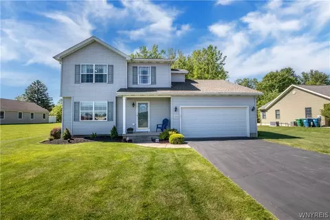 3715 Lakeview Rd, Hamburg, NY 14075