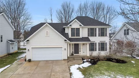 111 Autumn Creek Ct, East Amherst, NY 14051