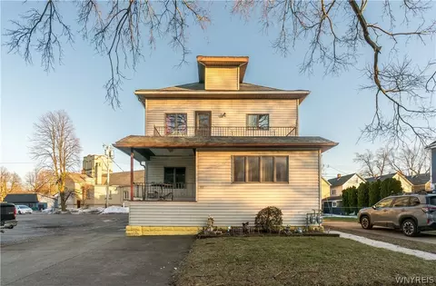 97 Red Jacket Pkwy, Buffalo, NY 14220