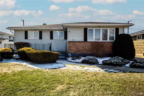 85 Poinciana Pkwy, Cheektowaga, NY 14225